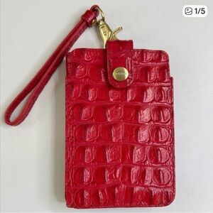 ❤️Red Brahmin wallet with wrist Strap! ❤️